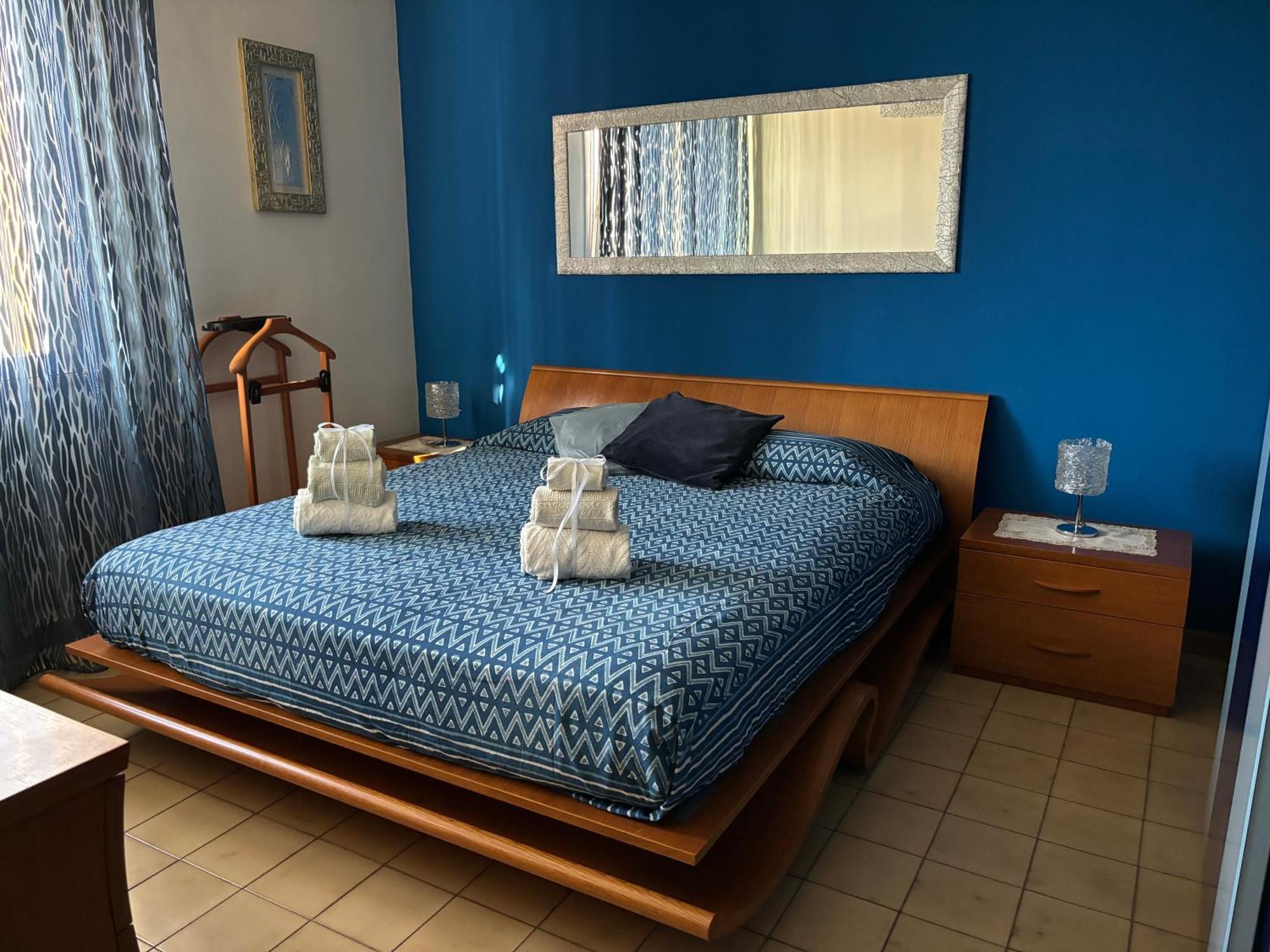 Grelly's House - In - 50 Meters From The Metro Appartamento *