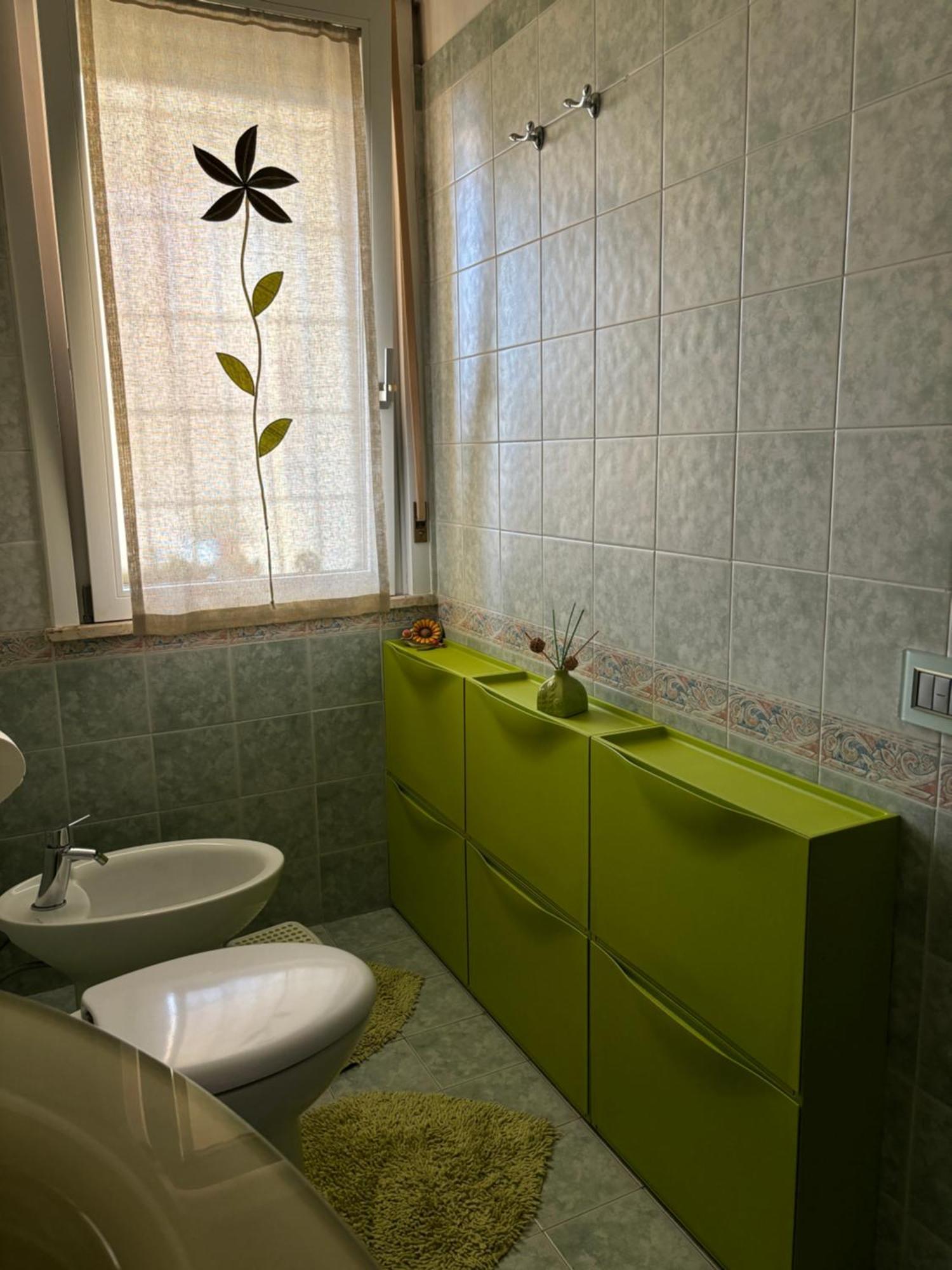 Grelly's House - In - 50 Meters From The Metro Appartamento *